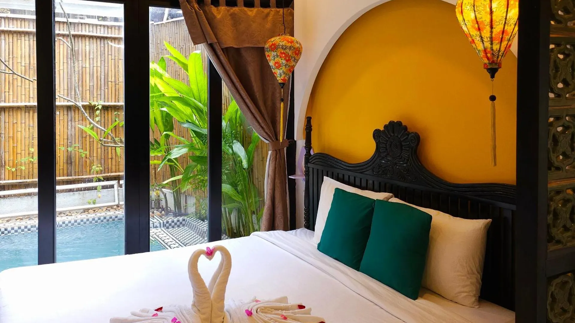 Hoi An Oasis Rosie Villa - 1 Bedroom With Private Pool And Garden View, Local Hoi An Decor